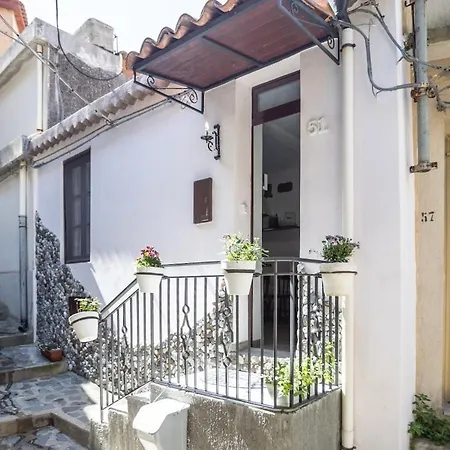 Casa In Montagna Vicino Al Mare 아파트